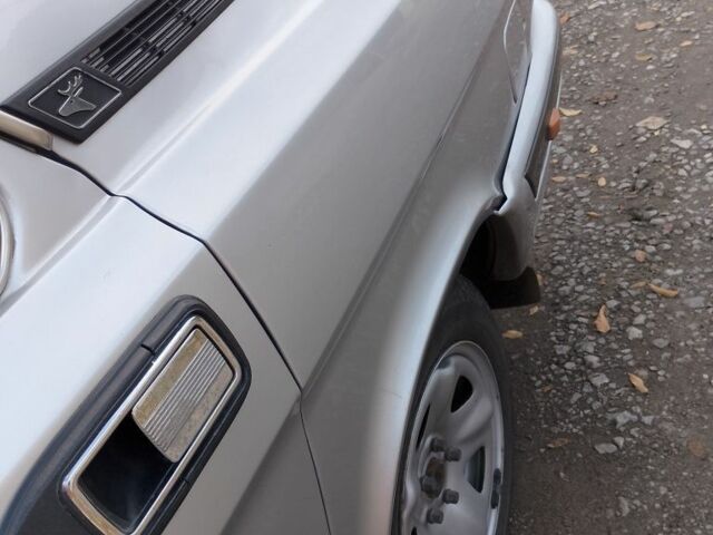 Серый ГАЗ 3110 Волга, объемом двигателя 2.3 л и пробегом 90 тыс. км за 1781 $, фото 2 на Automoto.ua