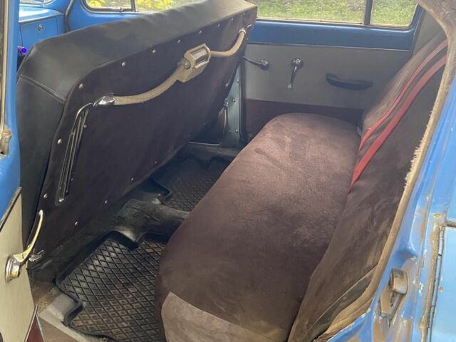 Синий ГАЗ 3110 Волга, объемом двигателя 2.45 л и пробегом 165 тыс. км за 957 $, фото 6 на Automoto.ua