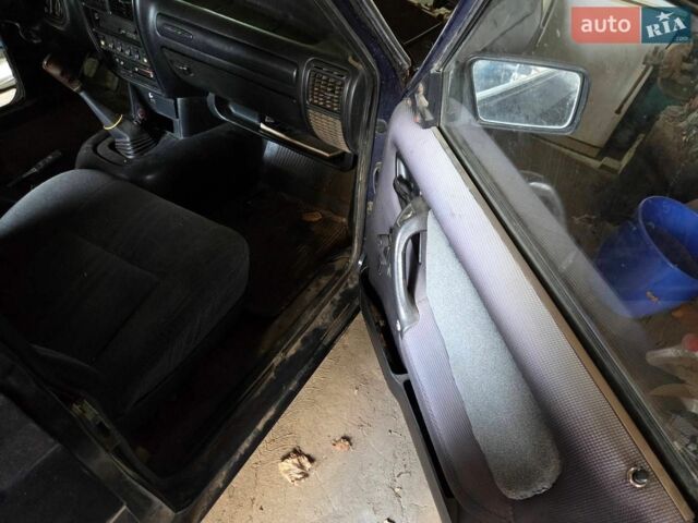 Синий ГАЗ 3110 Волга, объемом двигателя 2.29 л и пробегом 100 тыс. км за 850 $, фото 9 на Automoto.ua