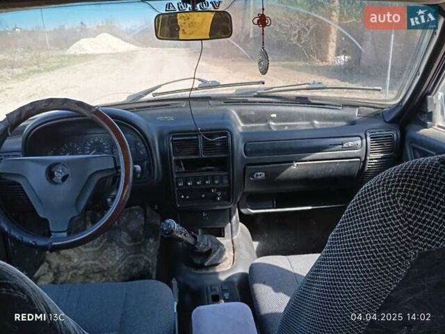 Синий ГАЗ 3110 Волга, объемом двигателя 2.45 л и пробегом 154 тыс. км за 400 $, фото 7 на Automoto.ua