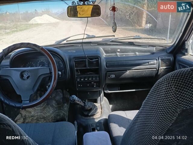 Синий ГАЗ 3110 Волга, объемом двигателя 2.45 л и пробегом 154 тыс. км за 400 $, фото 7 на Automoto.ua