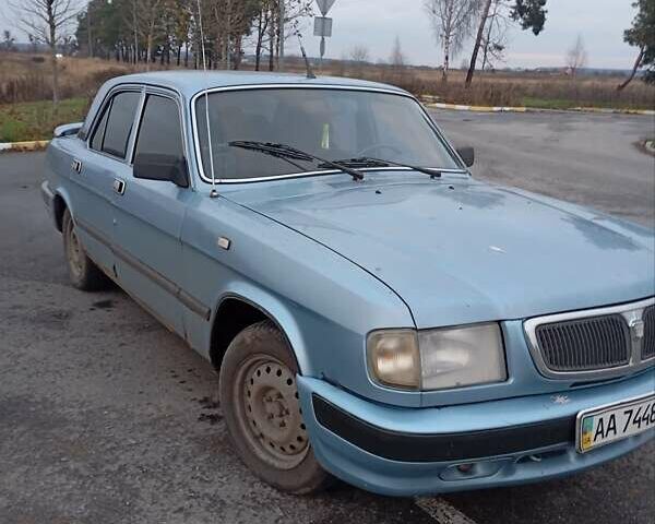 Синий ГАЗ 3110 Волга, объемом двигателя 2.45 л и пробегом 250 тыс. км за 811 $, фото 3 на Automoto.ua