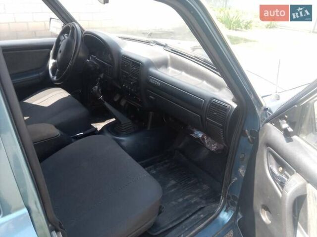 Синий ГАЗ 3110 Волга, объемом двигателя 2.3 л и пробегом 156 тыс. км за 1300 $, фото 4 на Automoto.ua