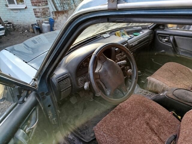 Синий ГАЗ 3110 Волга, объемом двигателя 2.3 л и пробегом 61 тыс. км за 700 $, фото 4 на Automoto.ua