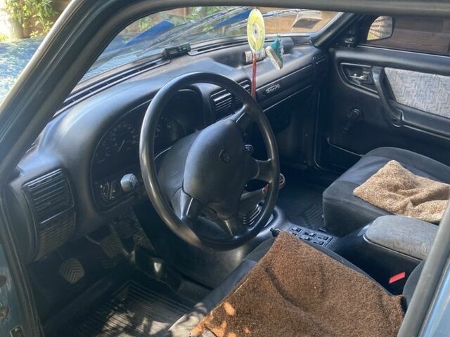 Синий ГАЗ 3110 Волга, объемом двигателя 2.5 л и пробегом 100 тыс. км за 1200 $, фото 6 на Automoto.ua