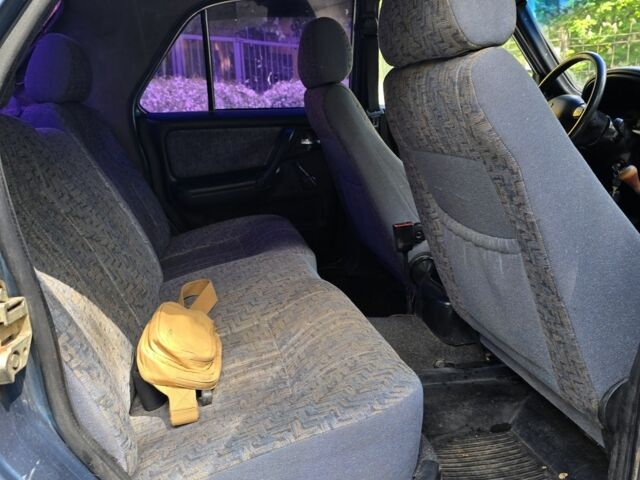 Синий ГАЗ 3110 Волга, объемом двигателя 2.3 л и пробегом 100 тыс. км за 1500 $, фото 6 на Automoto.ua