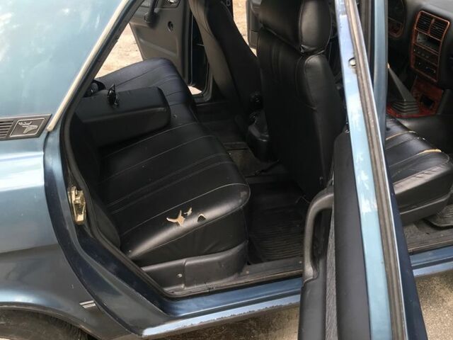 Синий ГАЗ 3110 Волга, объемом двигателя 2.4 л и пробегом 100 тыс. км за 1500 $, фото 9 на Automoto.ua