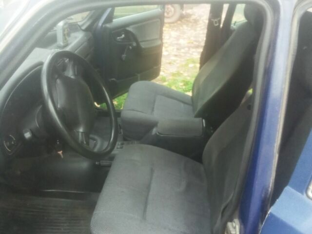 Синий ГАЗ 3110 Волга, объемом двигателя 2 л и пробегом 6 тыс. км за 750 $, фото 3 на Automoto.ua