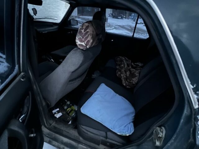 Зелений ГАЗ 3110 Волга, об'ємом двигуна 2.5 л та пробігом 300 тис. км за 355 $, фото 5 на Automoto.ua