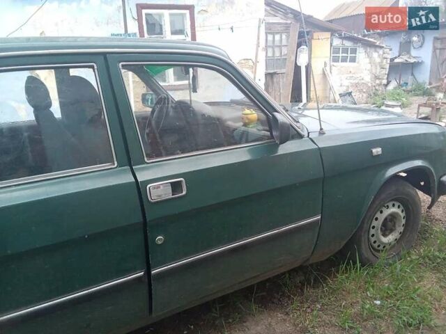 Зелений ГАЗ 3110 Волга, об'ємом двигуна 2.4 л та пробігом 100 тис. км за 650 $, фото 2 на Automoto.ua