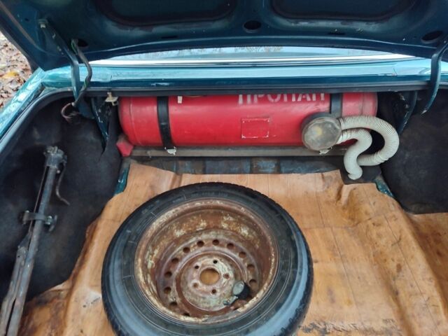 Зелений ГАЗ 3110 Волга, об'ємом двигуна 2.4 л та пробігом 200 тис. км за 950 $, фото 6 на Automoto.ua