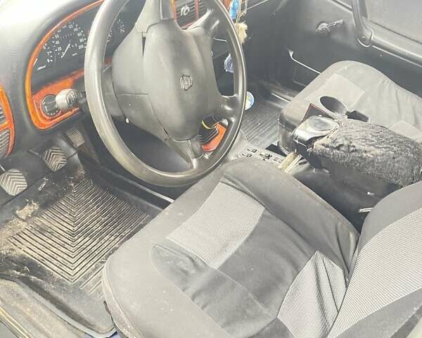 Зеленый ГАЗ 3110 Волга, объемом двигателя 1.9 л и пробегом 100 тыс. км за 500 $, фото 5 на Automoto.ua