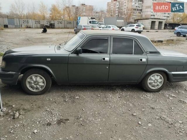 Зелений ГАЗ 3110 Волга, об'ємом двигуна 2.5 л та пробігом 27 тис. км за 2200 $, фото 8 на Automoto.ua