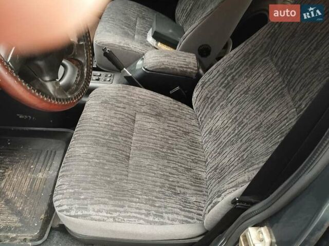 Зелений ГАЗ 3110 Волга, об'ємом двигуна 2.5 л та пробігом 27 тис. км за 2200 $, фото 15 на Automoto.ua