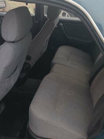 Зелений ГАЗ 3110 Волга, об'ємом двигуна 2.3 л та пробігом 128 тис. км за 1100 $, фото 7 на Automoto.ua