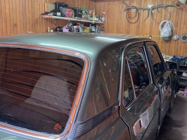 Зеленый ГАЗ 3110 Волга, объемом двигателя 2.4 л и пробегом 330 тыс. км за 1074 $, фото 4 на Automoto.ua