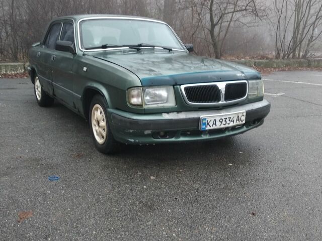 Зеленый ГАЗ 3110 Волга, объемом двигателя 2.3 л и пробегом 250 тыс. км за 616 $, фото 2 на Automoto.ua