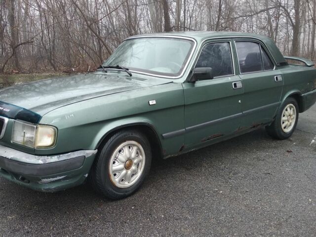 Зеленый ГАЗ 3110 Волга, объемом двигателя 2.3 л и пробегом 250 тыс. км за 616 $, фото 5 на Automoto.ua