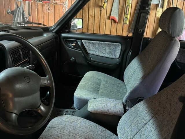 Зеленый ГАЗ 3110 Волга, объемом двигателя 2.4 л и пробегом 330 тыс. км за 1074 $, фото 1 на Automoto.ua