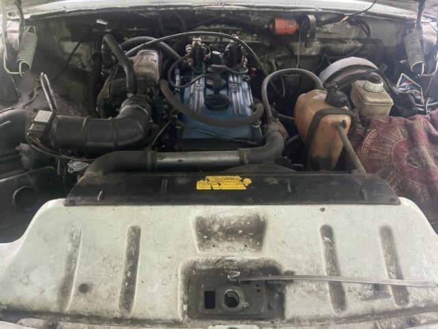 Белый ГАЗ 31105 Волга, объемом двигателя 2.3 л и пробегом 250 тыс. км за 500 $, фото 5 на Automoto.ua