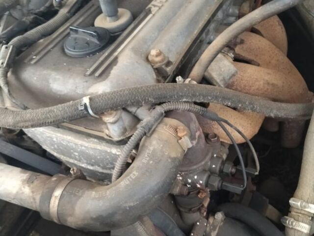 Белый ГАЗ 31105 Волга, объемом двигателя 2.3 л и пробегом 300 тыс. км за 1200 $, фото 6 на Automoto.ua