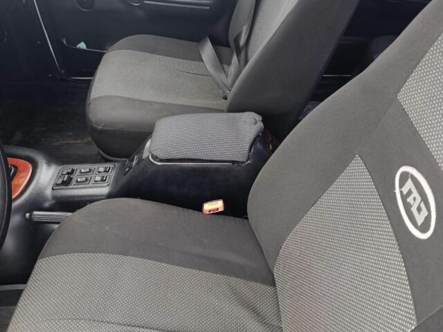 Білий ГАЗ 31105 Волга, об'ємом двигуна 2.3 л та пробігом 142 тис. км за 1750 $, фото 5 на Automoto.ua