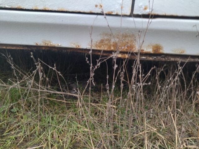 Белый ГАЗ 31105 Волга, объемом двигателя 2.3 л и пробегом 300 тыс. км за 1200 $, фото 7 на Automoto.ua