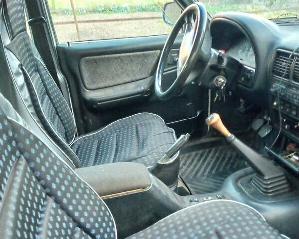 Білий ГАЗ 31105 Волга, об'ємом двигуна 2.43 л та пробігом 68 тис. км за 1600 $, фото 4 на Automoto.ua