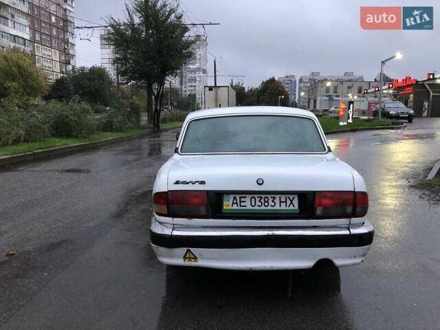 Белый ГАЗ 31105 Волга, объемом двигателя 2.3 л и пробегом 170 тыс. км за 900 $, фото 7 на Automoto.ua