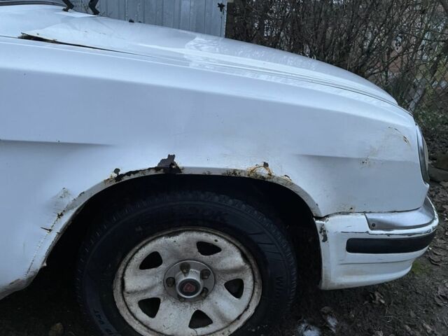 Белый ГАЗ 31105 Волга, объемом двигателя 2.3 л и пробегом 200 тыс. км за 600 $, фото 4 на Automoto.ua