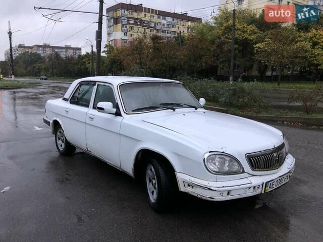 Белый ГАЗ 31105 Волга, объемом двигателя 2.3 л и пробегом 170 тыс. км за 900 $, фото 2 на Automoto.ua