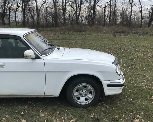 Білий ГАЗ 31105 Волга, об'ємом двигуна 2.3 л та пробігом 72 тис. км за 3200 $, фото 9 на Automoto.ua