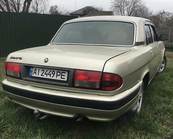 Бежевый ГАЗ 31105 Волга, объемом двигателя 2.5 л и пробегом 270 тыс. км за 2000 $, фото 3 на Automoto.ua