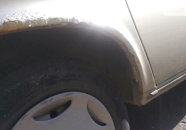 Бежевый ГАЗ 31105 Волга, объемом двигателя 2.3 л и пробегом 240 тыс. км за 700 $, фото 13 на Automoto.ua