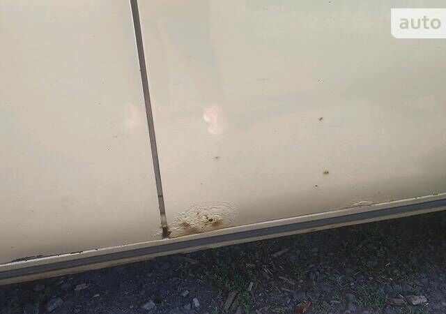 Бежевый ГАЗ 31105 Волга, объемом двигателя 2.3 л и пробегом 240 тыс. км за 700 $, фото 4 на Automoto.ua