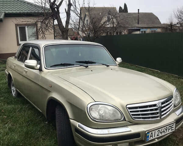 Бежевый ГАЗ 31105 Волга, объемом двигателя 2.5 л и пробегом 270 тыс. км за 2000 $, фото 1 на Automoto.ua