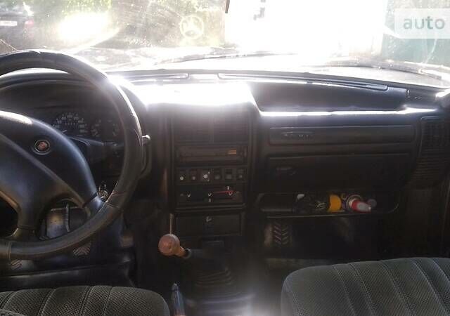 Бежевый ГАЗ 31105 Волга, объемом двигателя 2.3 л и пробегом 240 тыс. км за 700 $, фото 10 на Automoto.ua