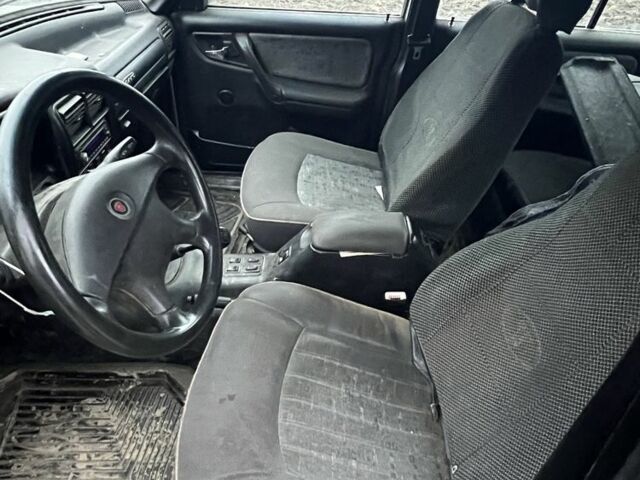 Бежевый ГАЗ 31105 Волга, объемом двигателя 2.3 л и пробегом 153 тыс. км за 700 $, фото 2 на Automoto.ua