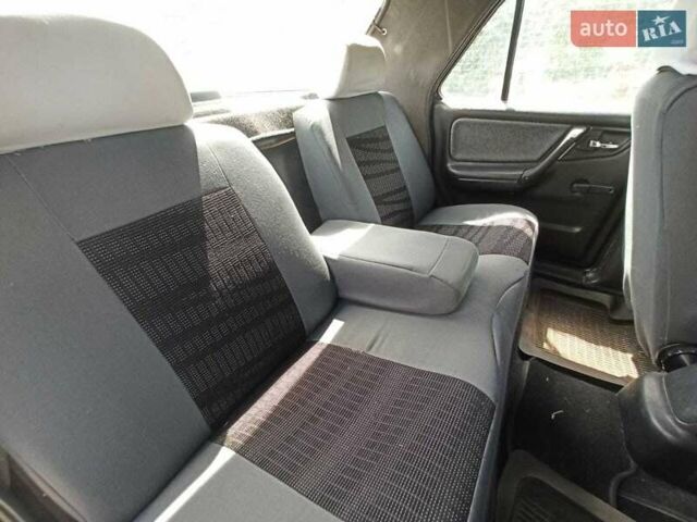 Черный ГАЗ 31105 Волга, объемом двигателя 2.43 л и пробегом 243 тыс. км за 1067 $, фото 4 на Automoto.ua