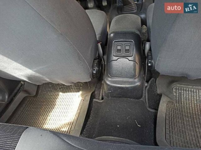 Черный ГАЗ 31105 Волга, объемом двигателя 2.43 л и пробегом 243 тыс. км за 1067 $, фото 6 на Automoto.ua