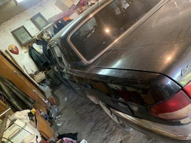 Чорний ГАЗ 31105 Волга, об'ємом двигуна 2.3 л та пробігом 300 тис. км за 1400 $, фото 5 на Automoto.ua