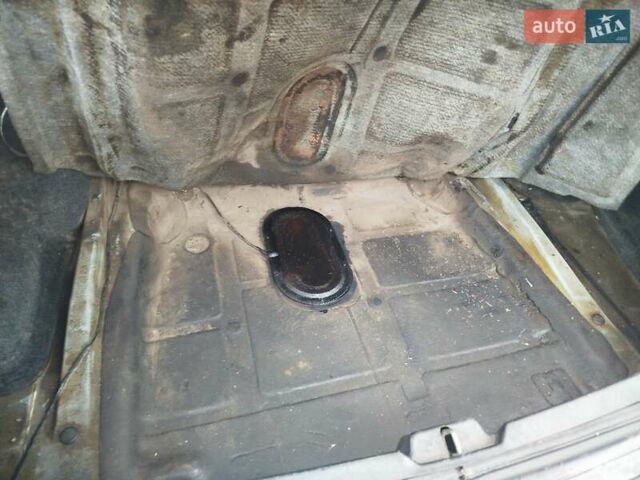 Черный ГАЗ 31105 Волга, объемом двигателя 2.29 л и пробегом 120 тыс. км за 2000 $, фото 16 на Automoto.ua