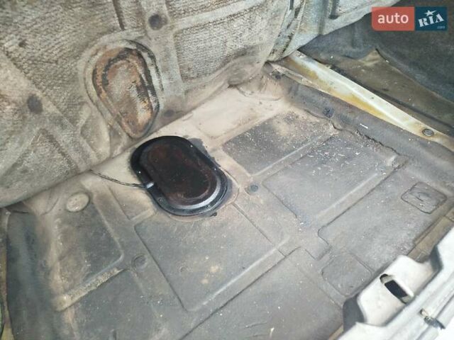 Черный ГАЗ 31105 Волга, объемом двигателя 2.29 л и пробегом 120 тыс. км за 2000 $, фото 14 на Automoto.ua