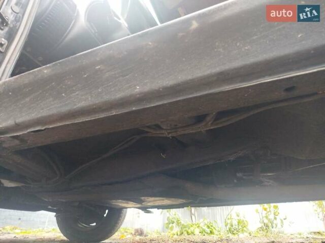 Черный ГАЗ 31105 Волга, объемом двигателя 2.29 л и пробегом 120 тыс. км за 2000 $, фото 23 на Automoto.ua