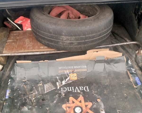 Черный ГАЗ 31105 Волга, объемом двигателя 2.29 л и пробегом 56 тыс. км за 1500 $, фото 7 на Automoto.ua