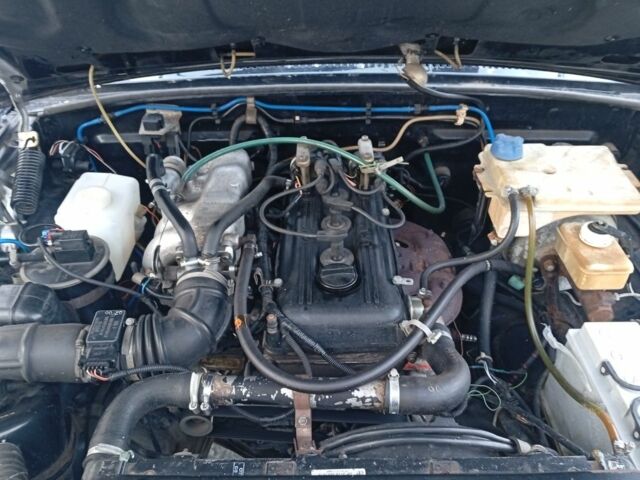 Черный ГАЗ 31105 Волга, объемом двигателя 2.4 л и пробегом 150 тыс. км за 2500 $, фото 7 на Automoto.ua