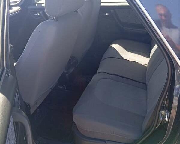 Черный ГАЗ 31105 Волга, объемом двигателя 2.43 л и пробегом 102 тыс. км за 3800 $, фото 2 на Automoto.ua