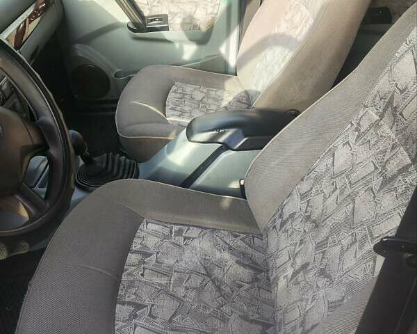 Чорний ГАЗ 31105 Волга, об'ємом двигуна 2.3 л та пробігом 230 тис. км за 1000 $, фото 4 на Automoto.ua