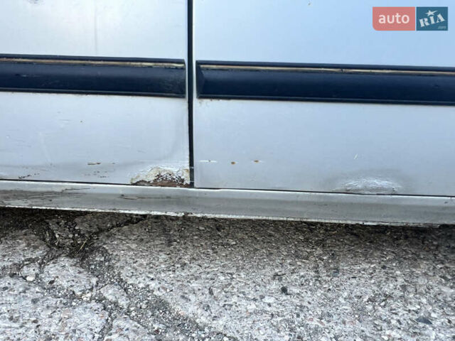 ГАЗ 31105 Волга 2004 в Николаеве на Automoto.ua Красный ГАЗ 31105 Волга, объемом двигателя 2.43 л и пробегом 190 тыс. км за 850 $, фото 5 на Automoto.ua