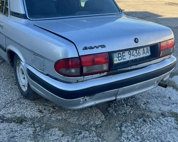 ГАЗ 31105 Волга 2004 в Николаеве на Automoto.ua Красный ГАЗ 31105 Волга, объемом двигателя 2.43 л и пробегом 190 тыс. км за 850 $, фото 2 на Automoto.ua